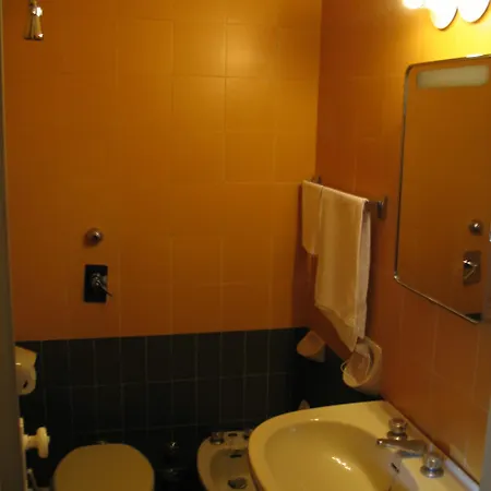 Viserba 3* Mailand